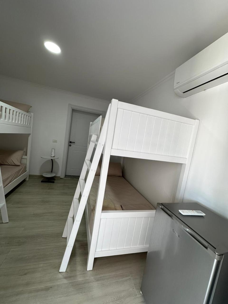 Aral Hostel เบราท ภายนอก รูปภาพ